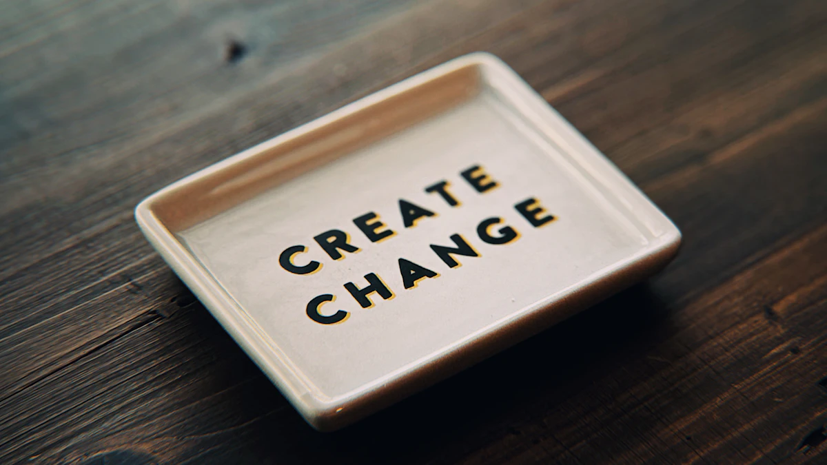 「create change」と書かれたトレイ